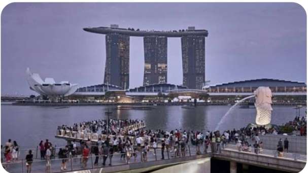 Singapore With New Visa Rule Hunts For ‘Global Rainmakers’