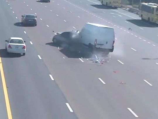 Video: Abu Dhabi Police shares accident video, warns against stopping in the middle of road